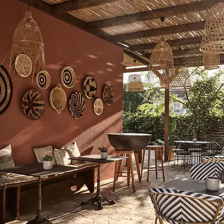 Anemelia Retreat - Explore & Recharge Apart Otel Laganas